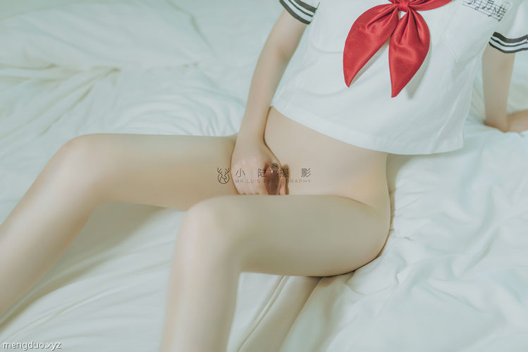 鹿初摄影 – 非公开首秀 [40P+1V/245MB]